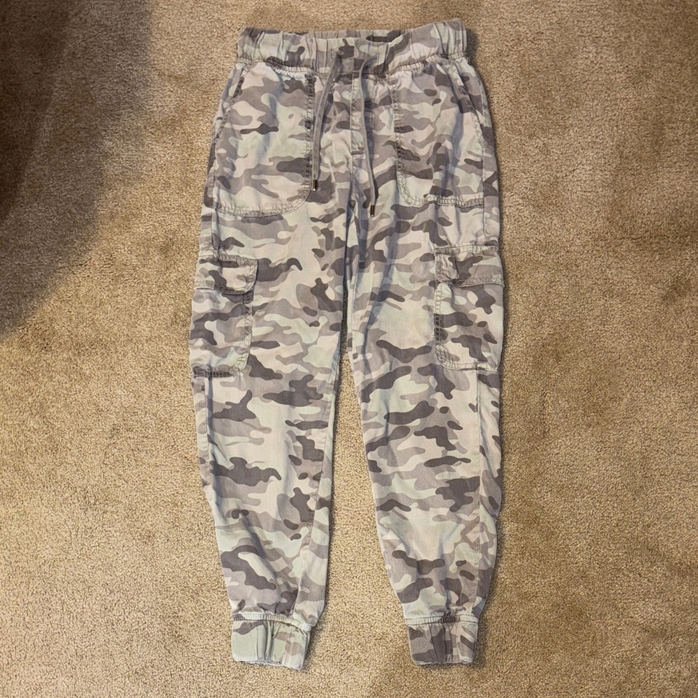 American Eagle Outfitters Camouflage Joggers